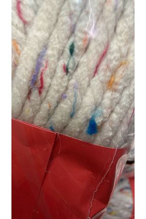 Outlet 3'lü Paket 600-650 gr Tüy Detaylı Kalın Akrilik Krem 11547